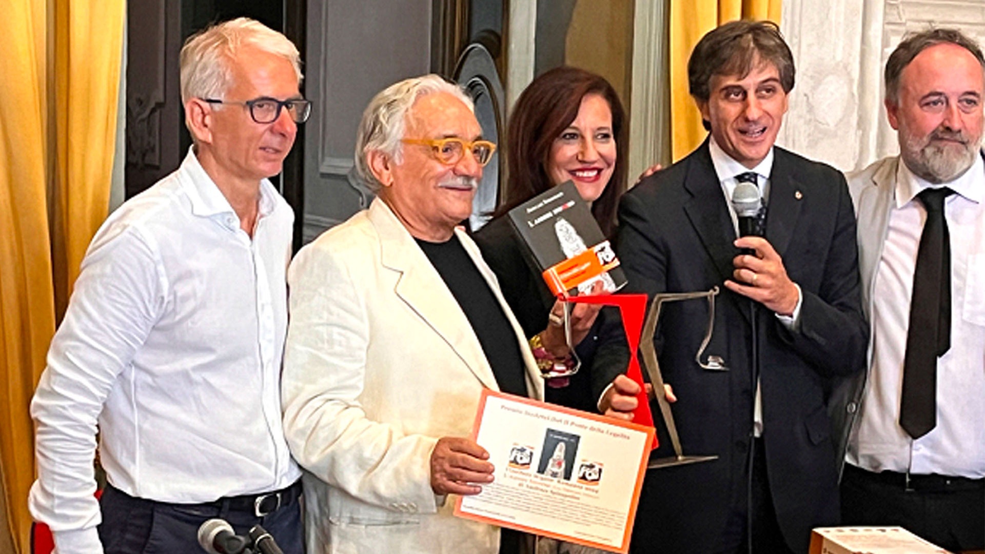Prestigioso premio letterario per Amilcare Spinapolice